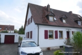 #Zweifamilien- oder großzügiges Einfamilienwohnhaus in der beliebten Gartenstadt! - Hauseingang mit Garage