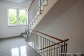 # Schicke Eigentumswohnung, vermietet in herrlicher Lage! - freundliches Treppenhaus