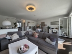 # Tolles Wohngefühl in zentraler Lage mit 2 TG-Stellplätzen! - Wohnzimmer
