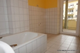 # Schmuckstück: Besonderes Wohn-Ensemble - bezugsfrei, topp gepflegt! - Bad mit Wanne