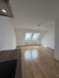 Kleine tolle Wohnung - großer Schritt ins Eigentum! Mit EBK, Stellplatz, Keller! Renoviert und Bezugsfrei! - Blick ins Wohn-Esszimmer unmöbliert
