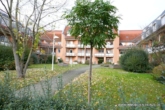 # Wohnung zum Verlieben! Einzug 1.11.2026! Perfekte Lage und energetisch topp! - Niedrige Nebenkosten! Mit Stellplatz gegenüber vom Hauseingang! Mit Dachbodenanteil! - viele gepfl. Grünanlagen
