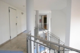 # Wohnung zum Verlieben! Einzug 1.11.2026! Perfekte Lage und energetisch topp! - Niedrige Nebenkosten! Mit Stellplatz gegenüber vom Hauseingang! Mit Dachbodenanteil! - Flure