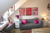 # Wohnung zum Verlieben! Einzug 1.11.2026! Perfekte Lage und energetisch topp! - Niedrige Nebenkosten! Mit Stellplatz gegenüber vom Hauseingang! Mit Dachbodenanteil! - .