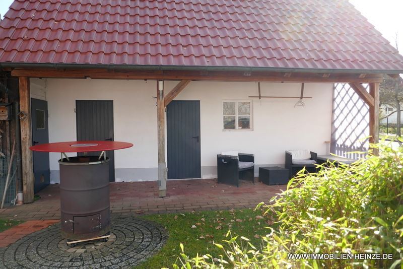 Garage mit Anbau