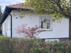 # Toller Bungalow mit viel Stauraum im Dach und im Keller für Hobbys und Bastler! - Westansicht