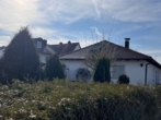 # Toller Bungalow mit viel Stauraum im Dach und im Keller für Hobbys und Bastler! - Hausansicht
