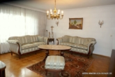 # Toller Bungalow mit viel Stauraum im Dach und im Keller für Hobbys und Bastler! - Wohnzimmer