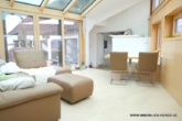 # Verkauft! Günstiger Start! Hochwertiger Wintergarten, Terrasse+Balkon! - Wohnzimmer im beheizten Wintergarten