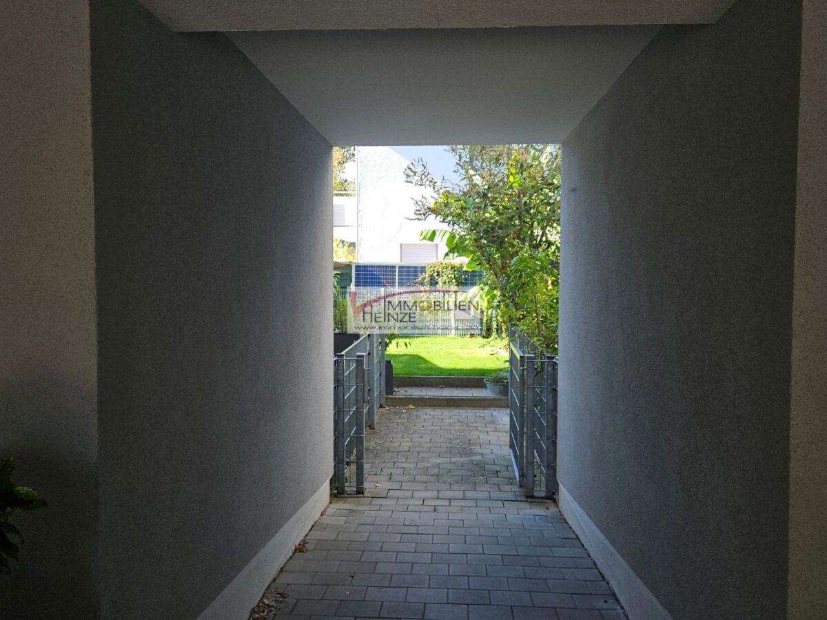 Durchgang zum Garten