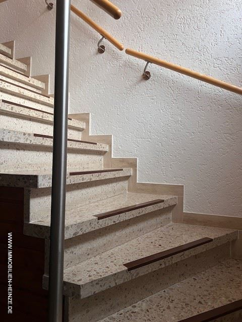 Steintreppe in UG