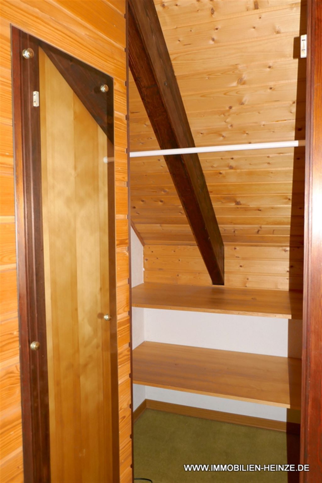 ...mit begehb. Kleiderschrank