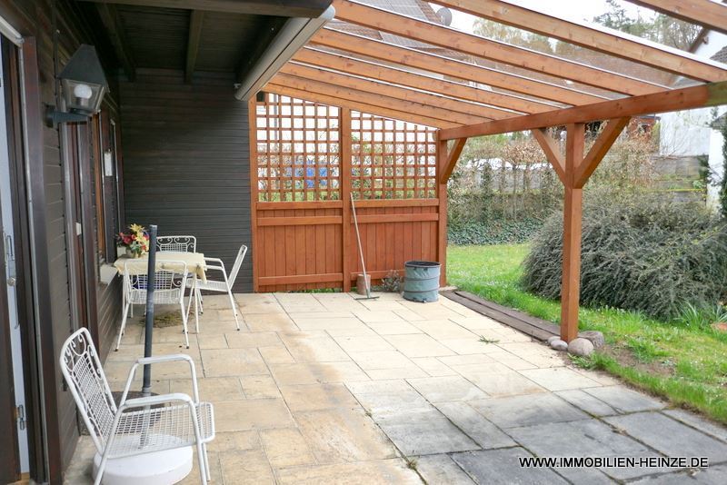 Terrasse - Teilüberdacht